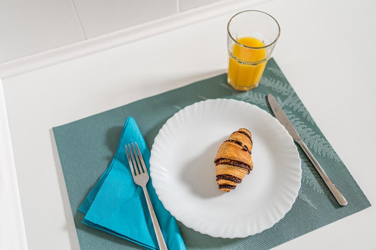 Sunny Dots Apartment - Free Parking! Budapest Ngoại thất bức ảnh